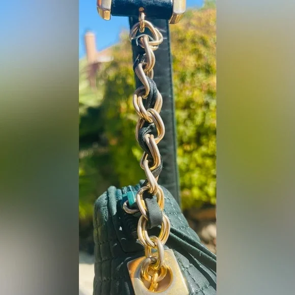 Bally Quilted Lambskin Handbag With Gold B Logo “Host Pick” - Picture 6 of 16